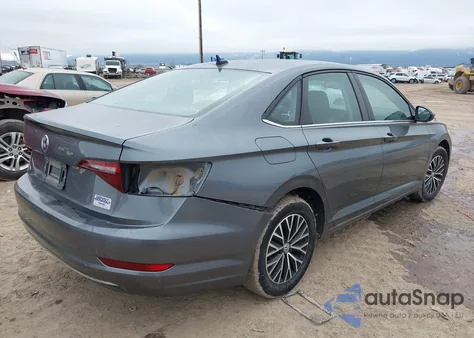 2021 Volkswagen Jetta 1.4T R-Line/1.4T S z USA, uszkodzony, nr VIN 3VWN57BU2MM041357